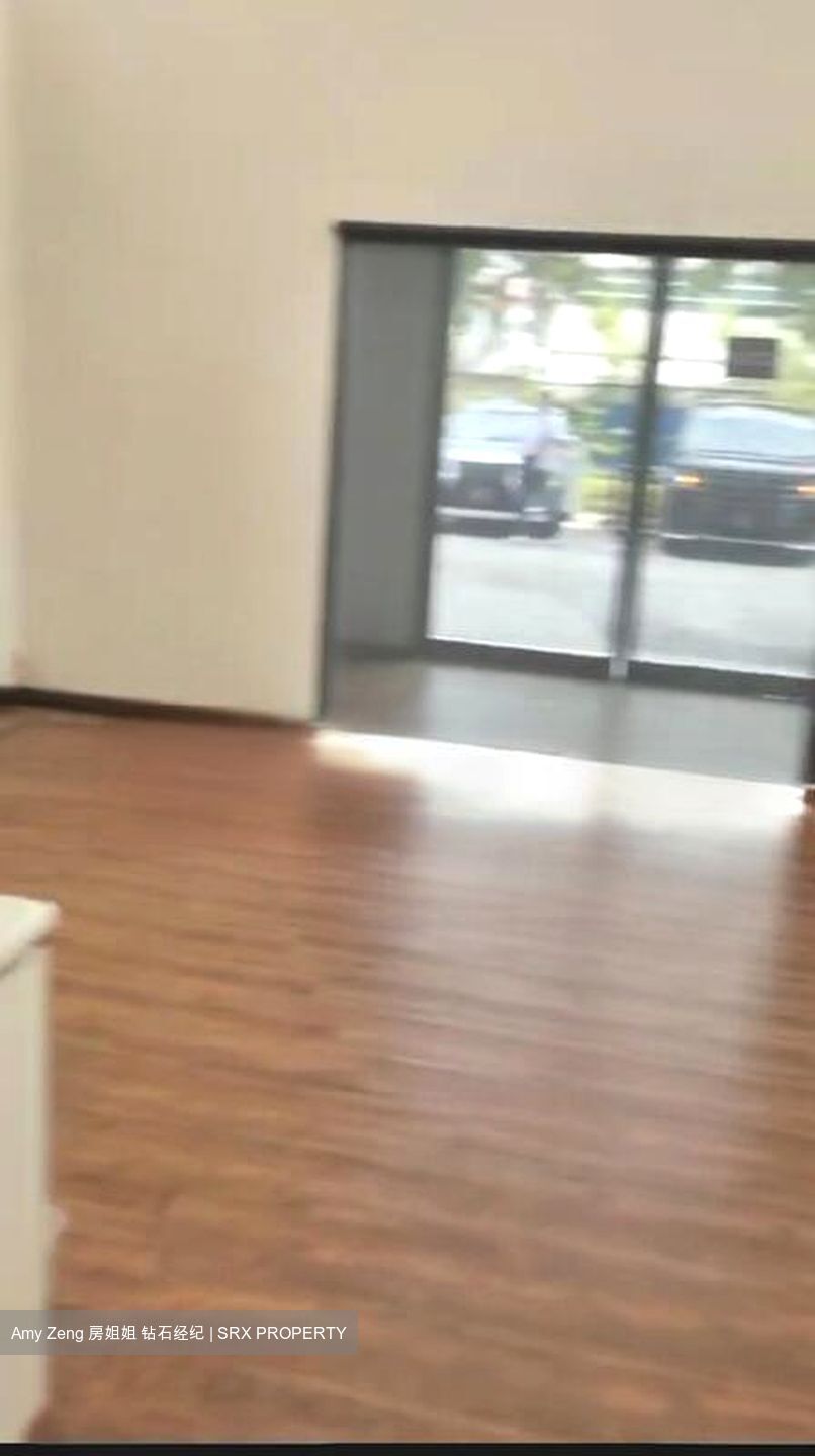 Redhill Forum (D3), Factory #453178591